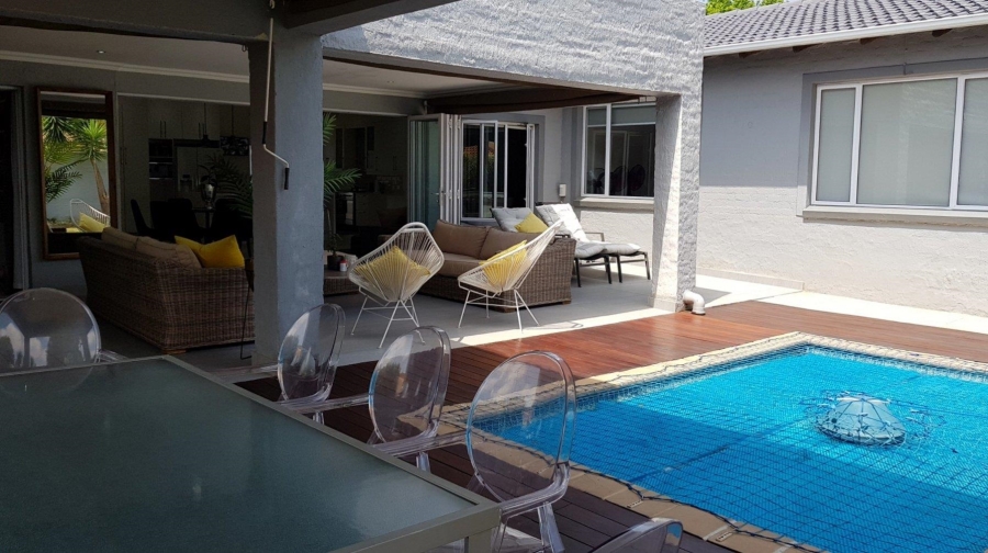 4 Bedroom Property for Sale in Hurlingham Manor Gauteng