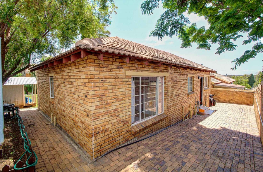 3 Bedroom Property for Sale in North Riding Gauteng