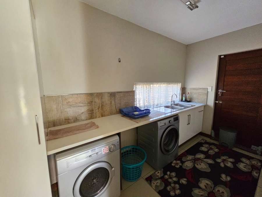 3 Bedroom Property for Sale in Midlands Estate Gauteng