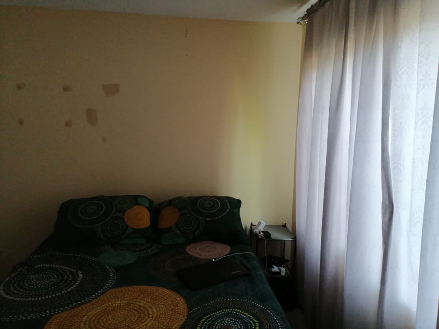 To Let 2 Bedroom Property for Rent in Vorna Valley Gauteng