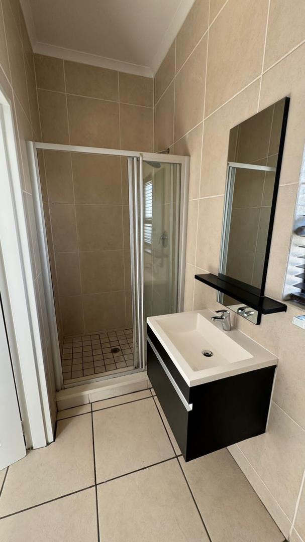 1 Bedroom Property for Sale in Greenstone Hill Gauteng