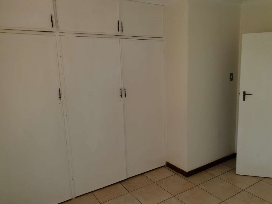 To Let 3 Bedroom Property for Rent in Maroelana Gauteng