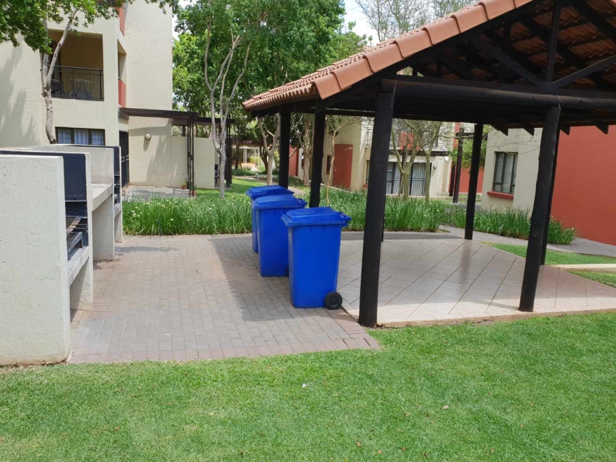 To Let 1 Bedroom Property for Rent in Oukraal Estate Gauteng