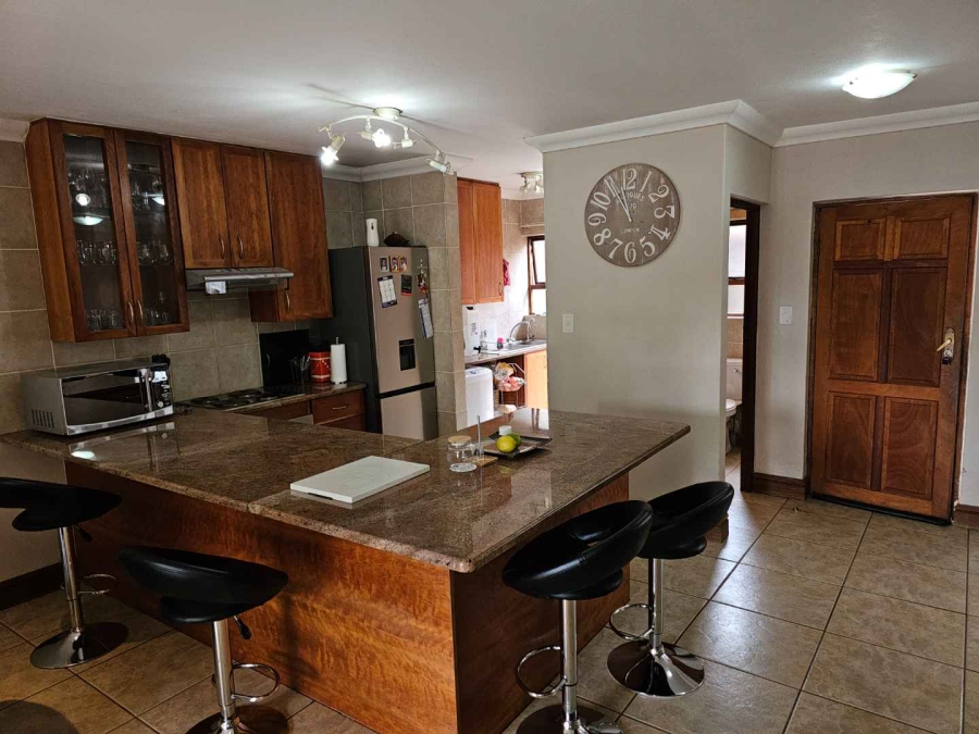 To Let 3 Bedroom Property for Rent in Six Fountains Residential Estate Gauteng