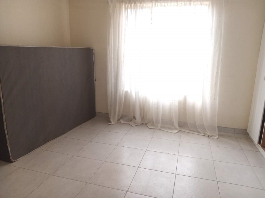 To Let 2 Bedroom Property for Rent in Noordwyk Gauteng