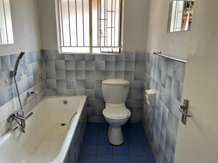 To Let 3 Bedroom Property for Rent in Weltevreden Park Gauteng