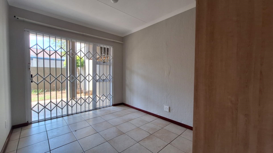 To Let 2 Bedroom Property for Rent in Ferndale Gauteng