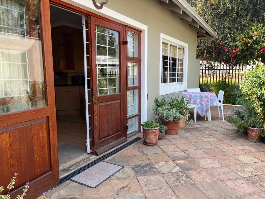 To Let 2 Bedroom Property for Rent in Emmarentia Gauteng