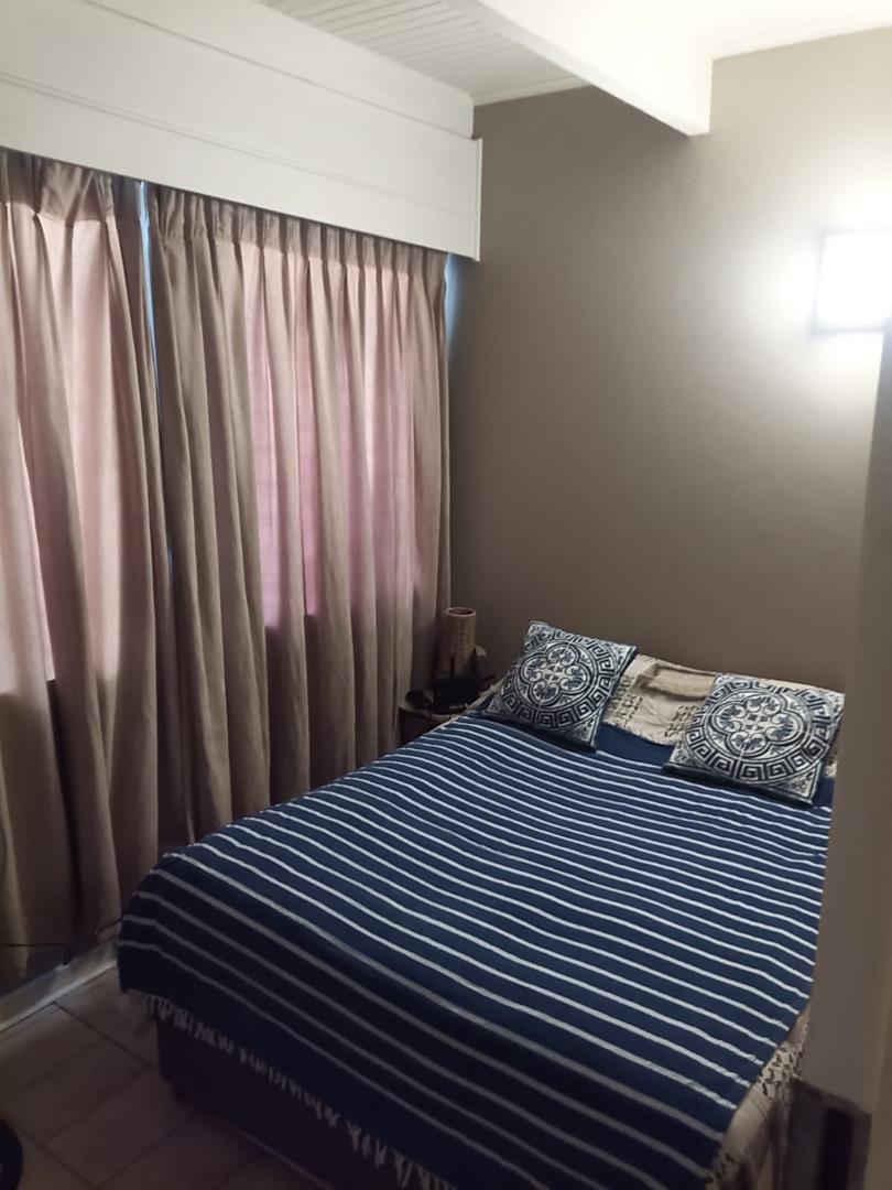 To Let 2 Bedroom Property for Rent in Robin Hills Gauteng