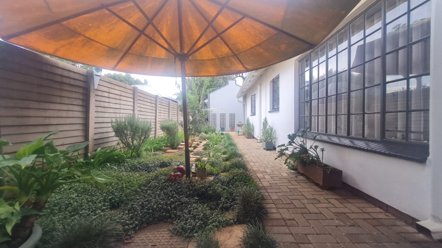 4 Bedroom Property for Sale in Sinoville Ext 3 Gauteng