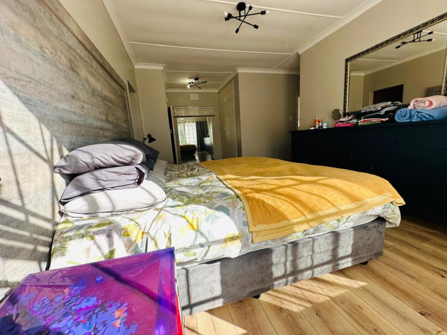 4 Bedroom Property for Sale in Glen Marais Gauteng