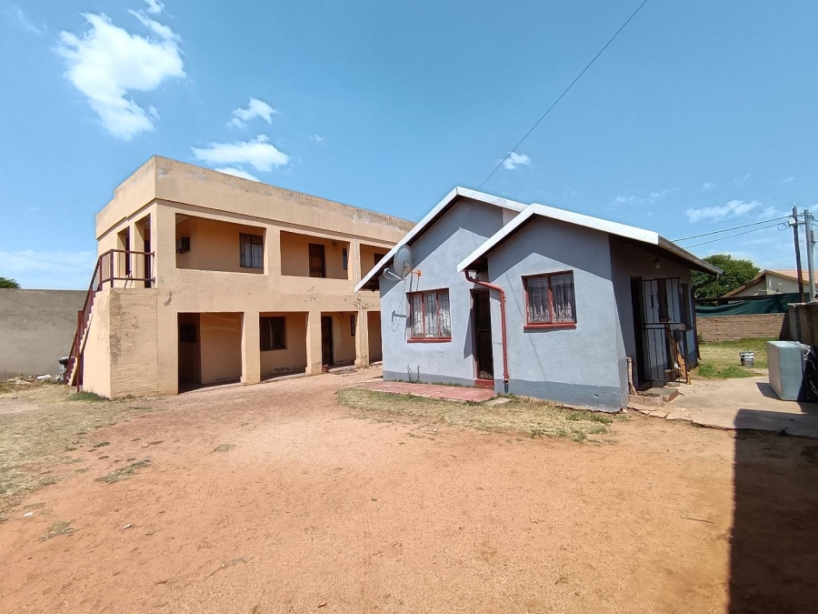 2 Bedroom Property for Sale in Kagiso Gauteng