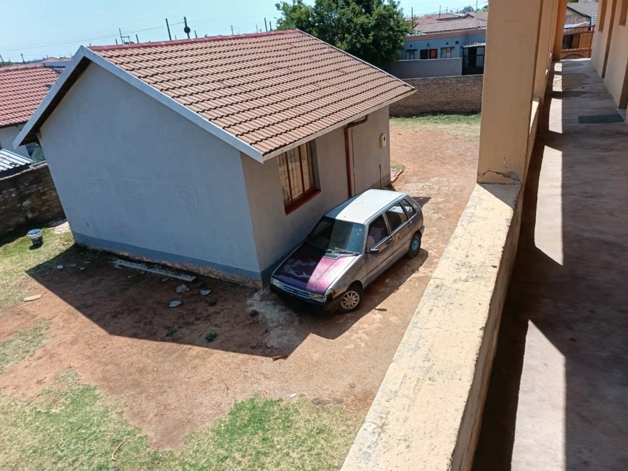 2 Bedroom Property for Sale in Kagiso Gauteng