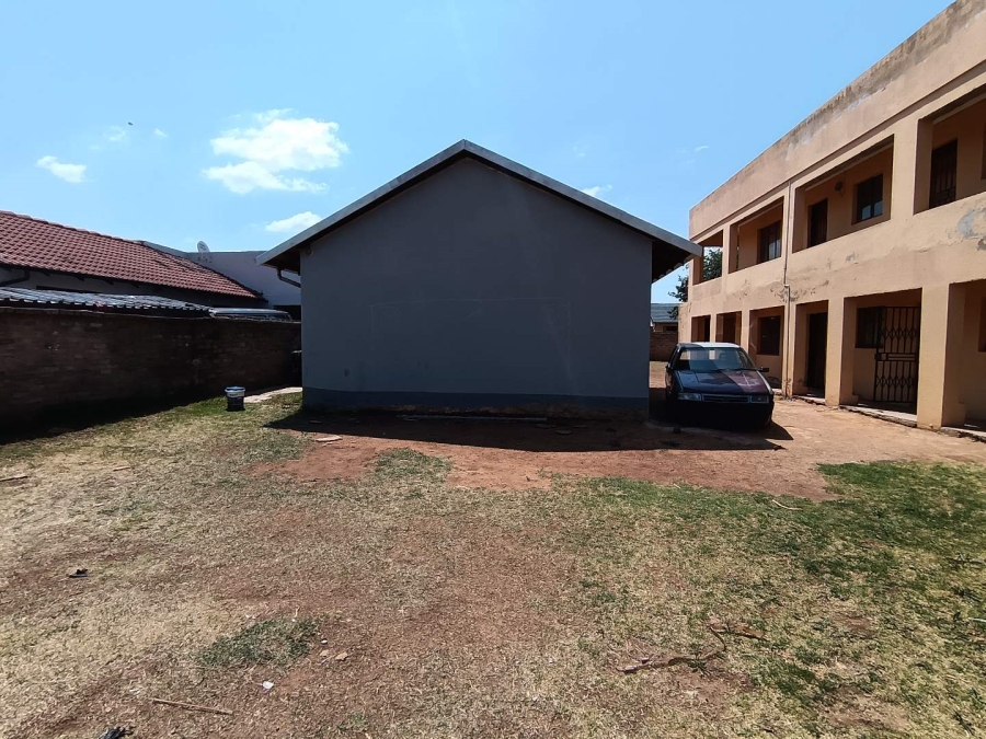 2 Bedroom Property for Sale in Kagiso Gauteng