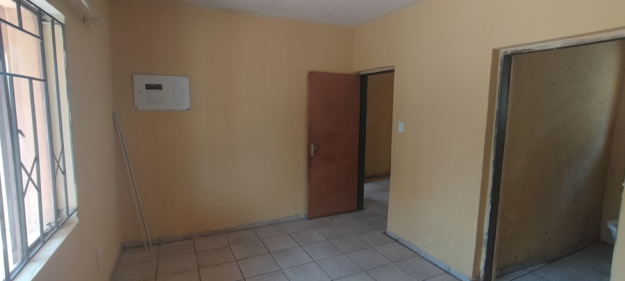 2 Bedroom Property for Sale in Kagiso Gauteng