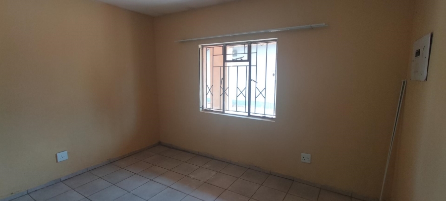 2 Bedroom Property for Sale in Kagiso Gauteng