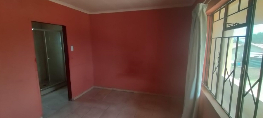 2 Bedroom Property for Sale in Kagiso Gauteng