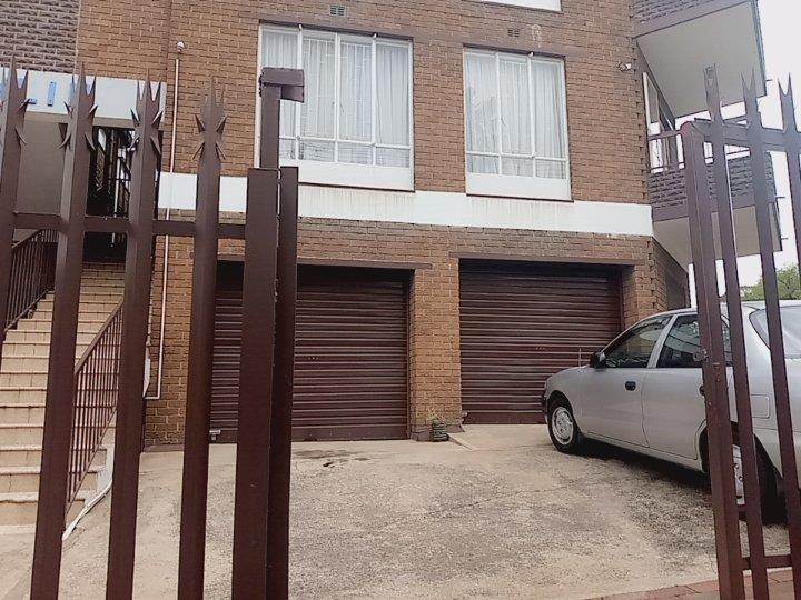 2 Bedroom Property for Sale in Linmeyer Gauteng