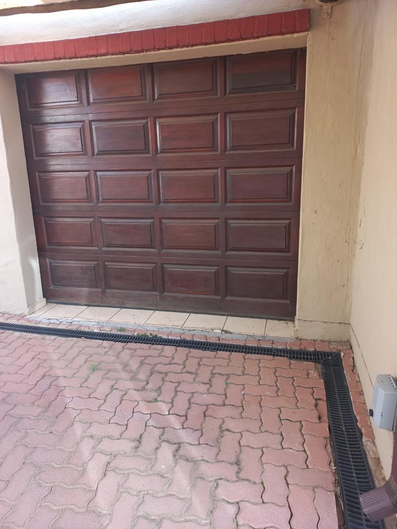 3 Bedroom Property for Sale in Mulbarton Gauteng