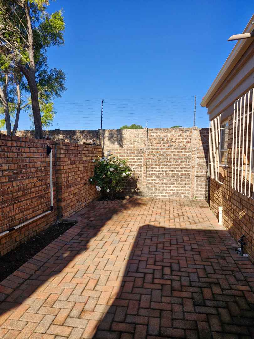 3 Bedroom Property for Sale in Ravenswood Gauteng