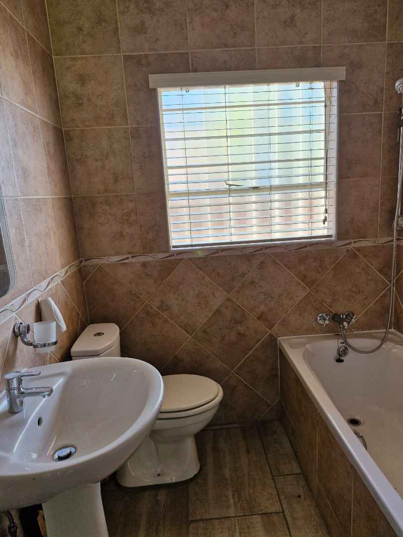 3 Bedroom Property for Sale in Ravenswood Gauteng