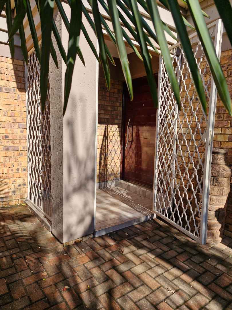 3 Bedroom Property for Sale in Ravenswood Gauteng