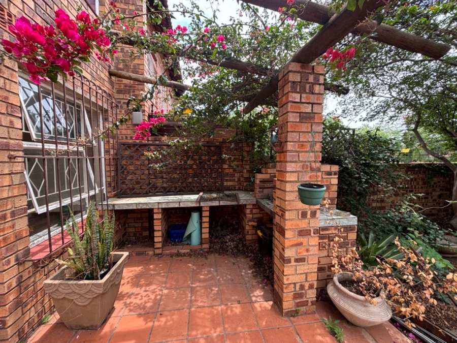 3 Bedroom Property for Sale in Ferndale Gauteng