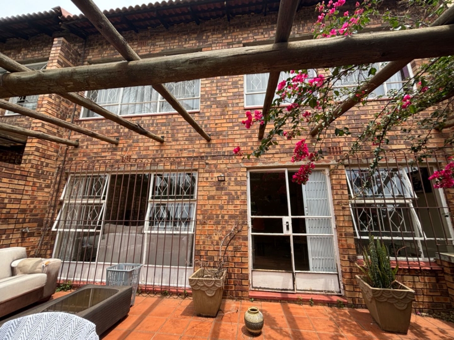 3 Bedroom Property for Sale in Ferndale Gauteng