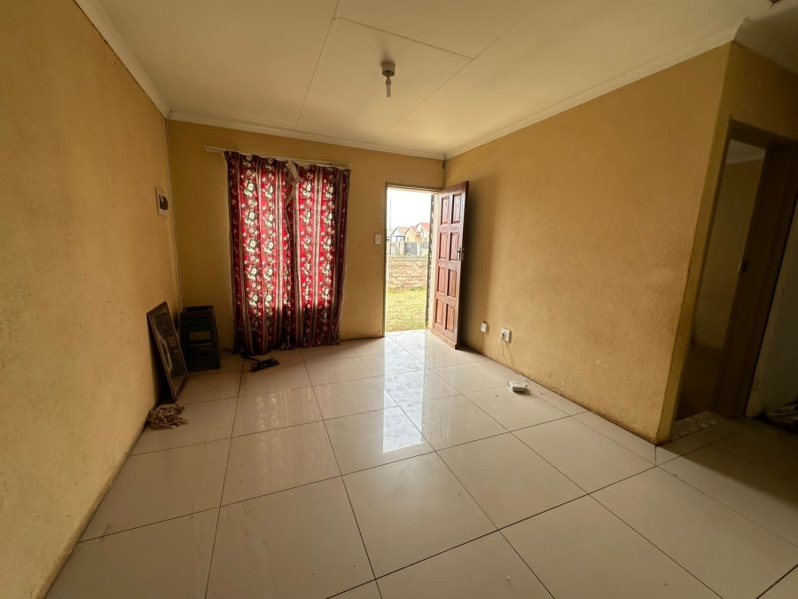 2 Bedroom Property for Sale in Rosslyn Gauteng