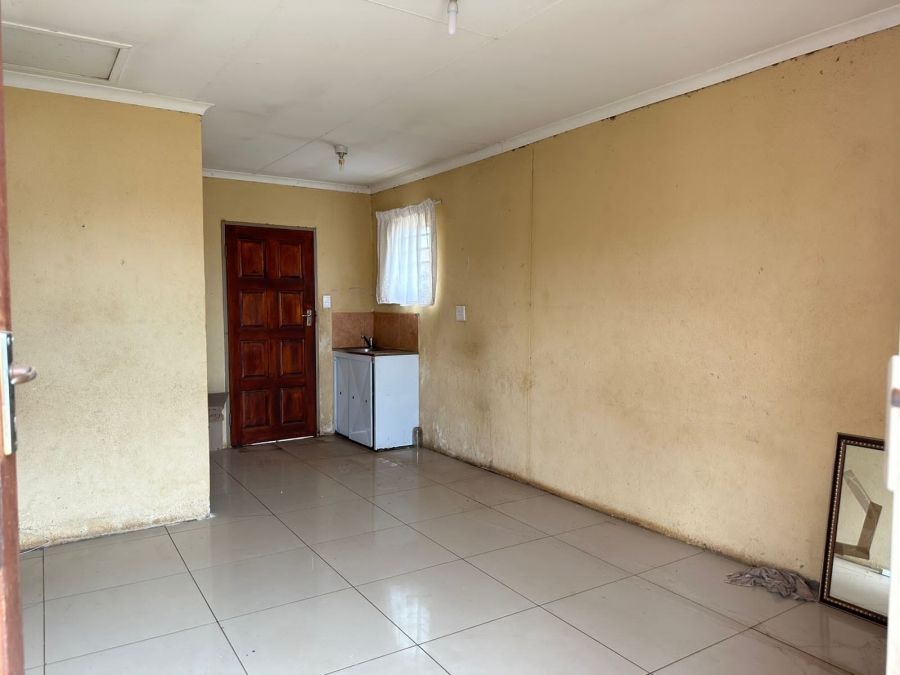 2 Bedroom Property for Sale in Rosslyn Gauteng