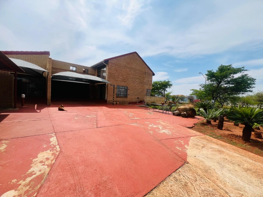 4 Bedroom Property for Sale in Danville Ext 5 Gauteng