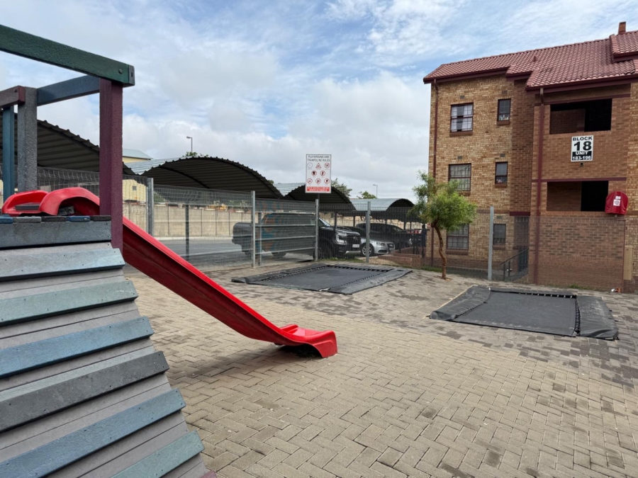 2 Bedroom Property for Sale in Midridge Park Gauteng