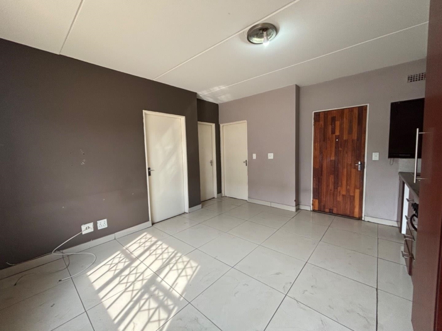 2 Bedroom Property for Sale in Fleurhof Gauteng