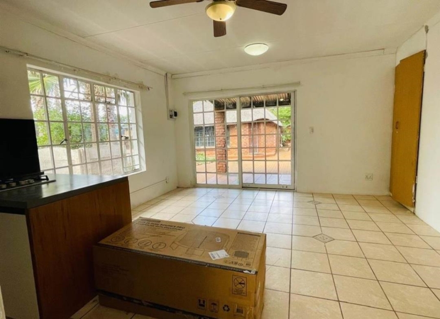 To Let 1 Bedroom Property for Rent in Clubview Gauteng