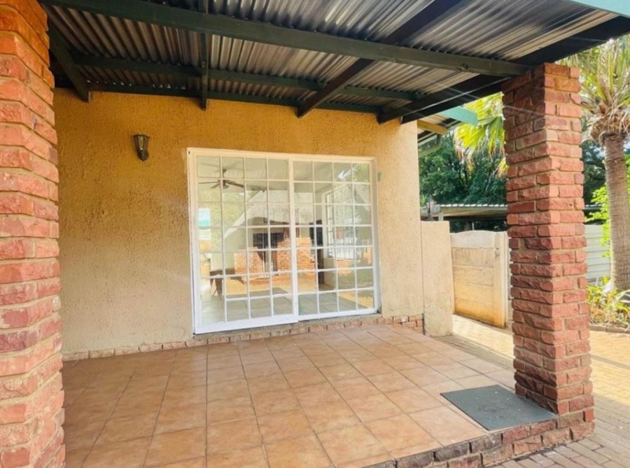 To Let 1 Bedroom Property for Rent in Clubview Gauteng