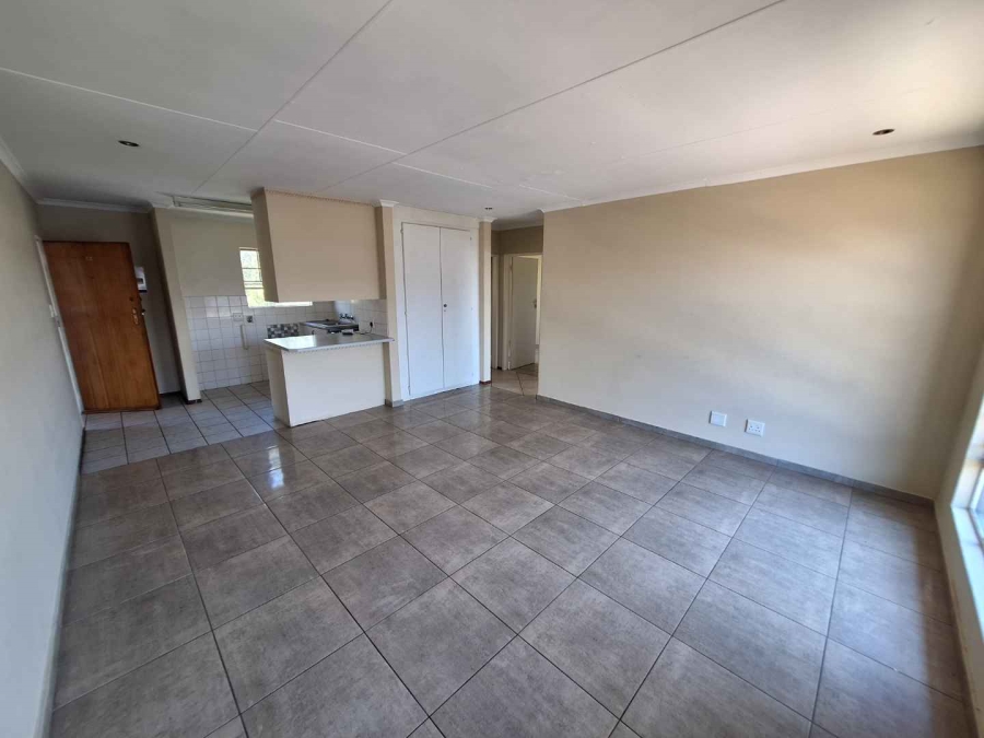 To Let 2 Bedroom Property for Rent in Weltevreden Park Gauteng