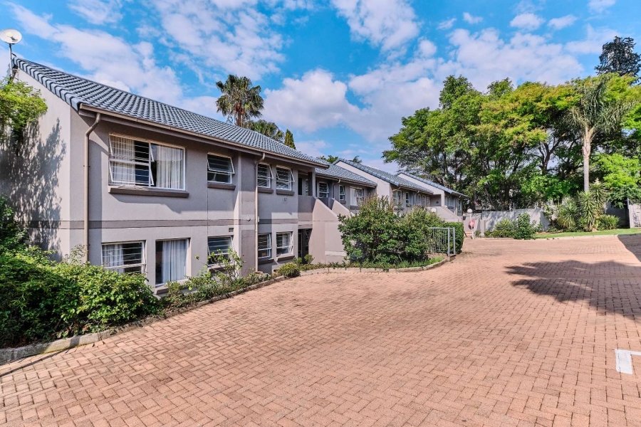 2 Bedroom Property for Sale in Constantia Kloof Gauteng