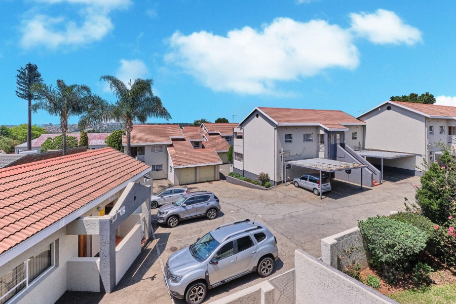 2 Bedroom Property for Sale in Constantia Kloof Gauteng