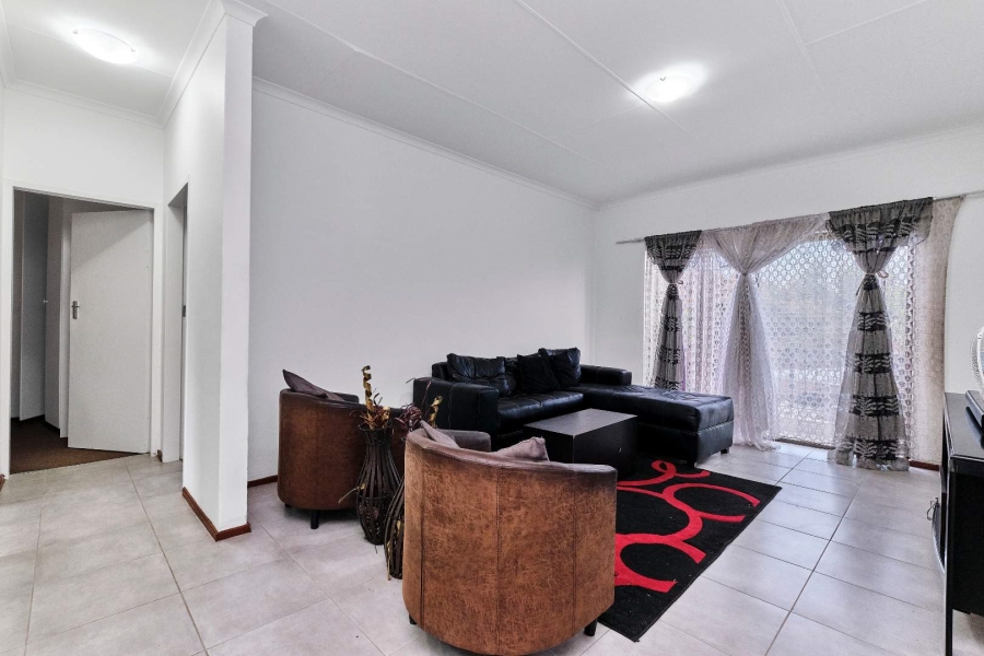 2 Bedroom Property for Sale in Willowbrook Gauteng