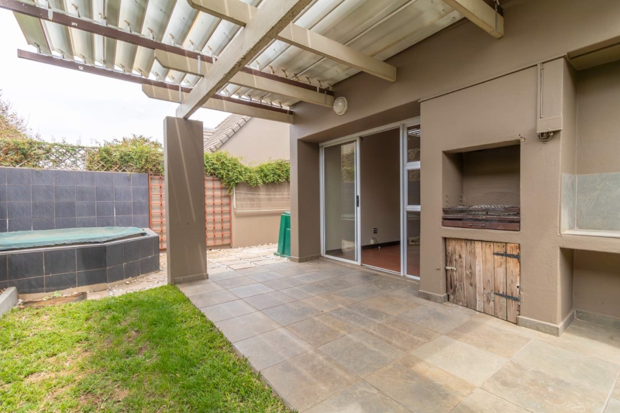 2 Bedroom Property for Sale in Bromhof Gauteng