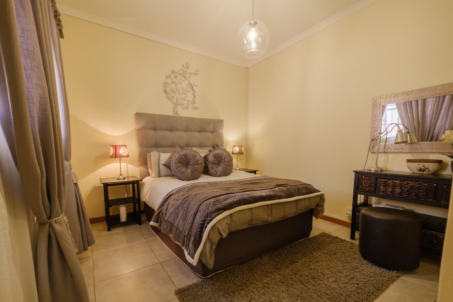 5 Bedroom Property for Sale in Moreleta Park Gauteng