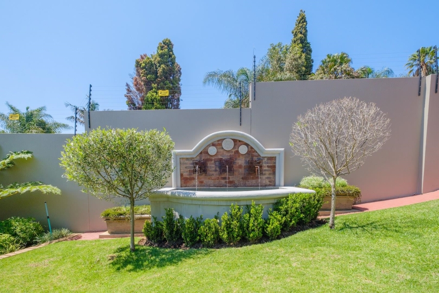 5 Bedroom Property for Sale in Moreleta Park Gauteng