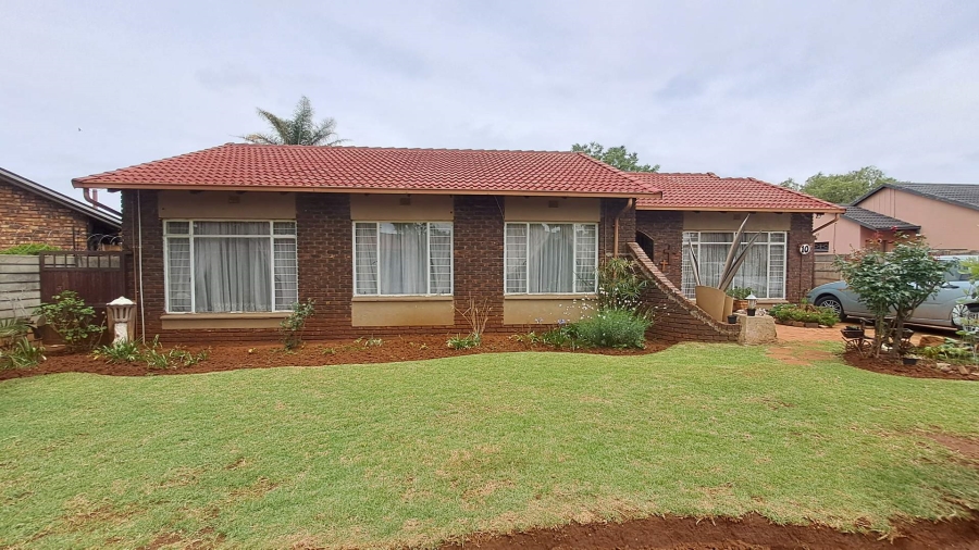 3 Bedroom Property for Sale in Mayberry Park Gauteng