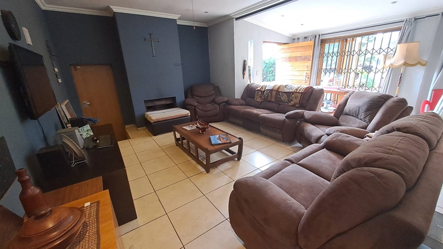 3 Bedroom Property for Sale in Brackendowns Gauteng