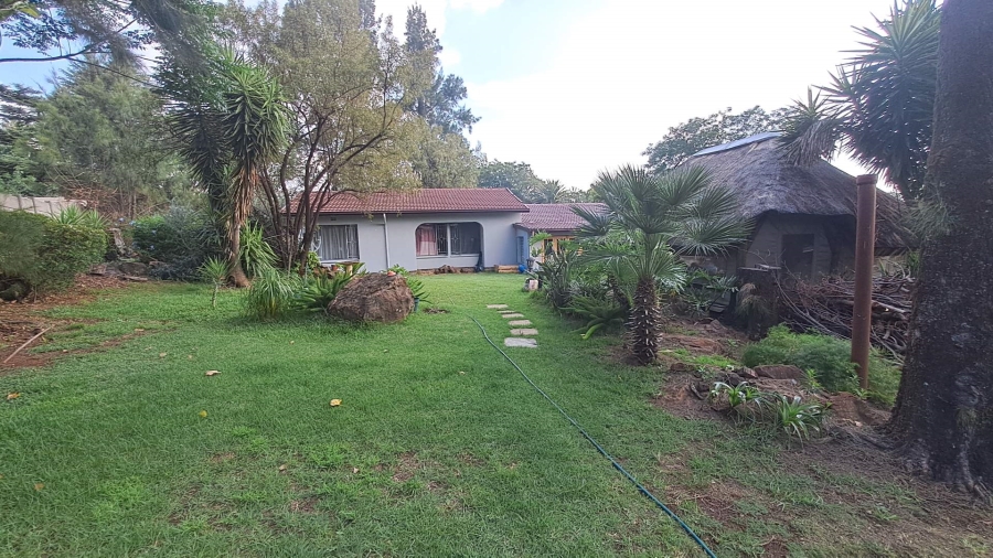 3 Bedroom Property for Sale in Brackendowns Gauteng