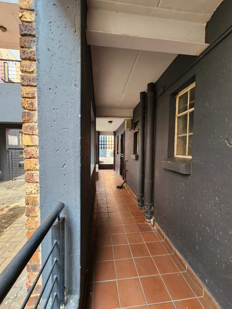 To Let 1 Bedroom Property for Rent in Randburg Gauteng