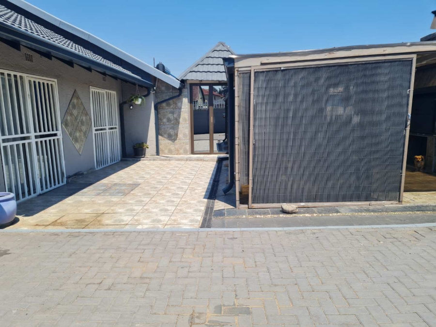 4 Bedroom Property for Sale in Lilianton Gauteng