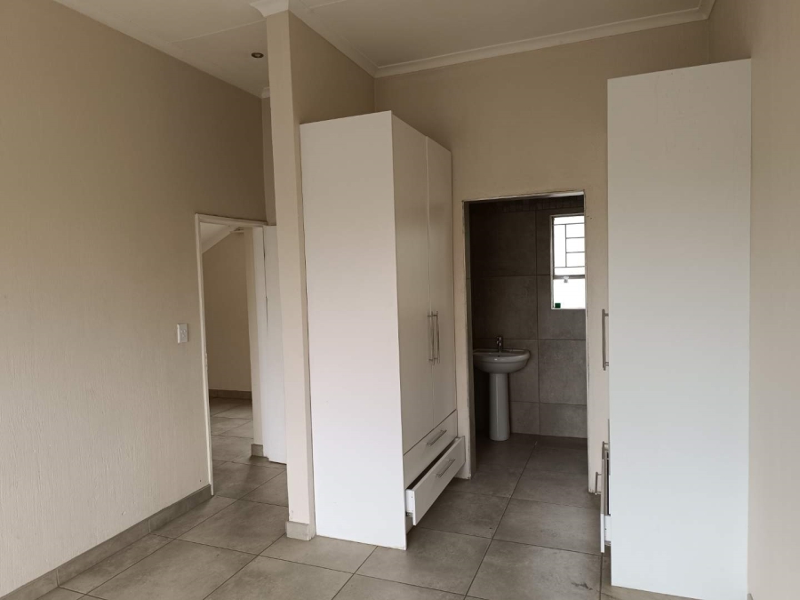 3 Bedroom Property for Sale in Heuwelsig Estate Gauteng