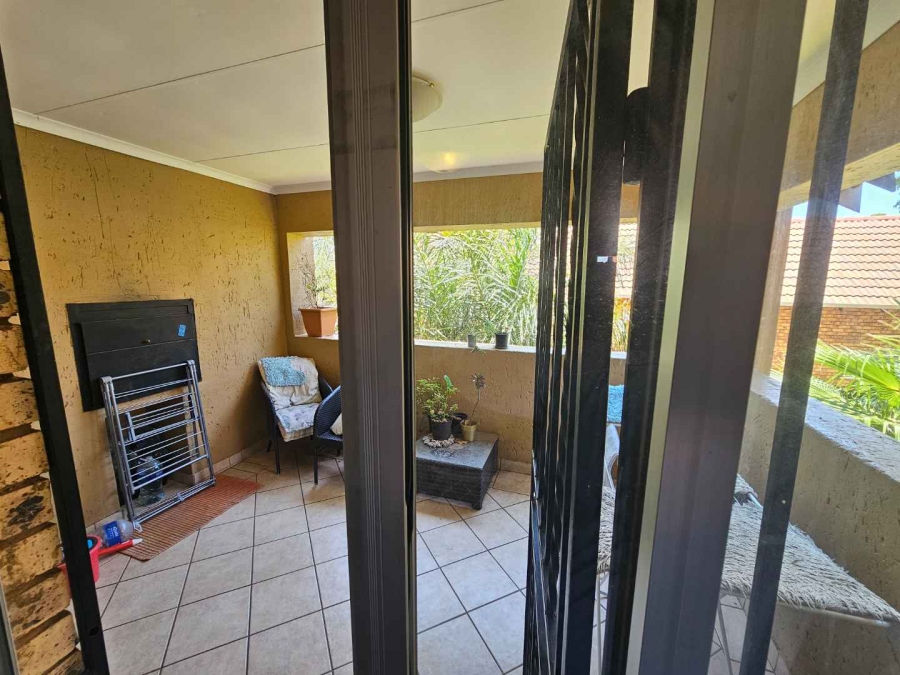 To Let 2 Bedroom Property for Rent in The Wilds Gauteng