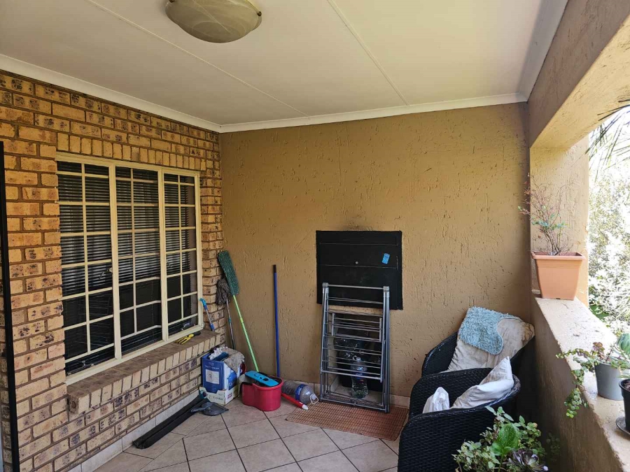 To Let 2 Bedroom Property for Rent in The Wilds Gauteng